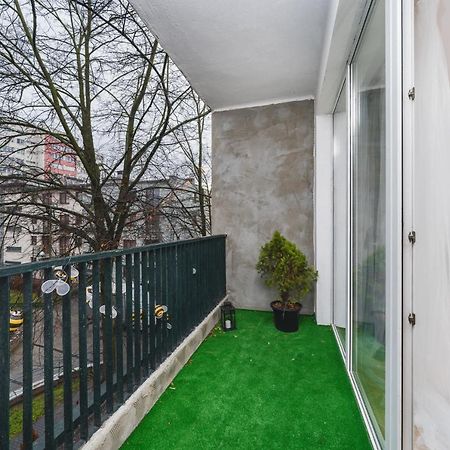 Sunshine Parkside Hideaway - 3 Bedroom - By Upstairs Krakau Buitenkant foto