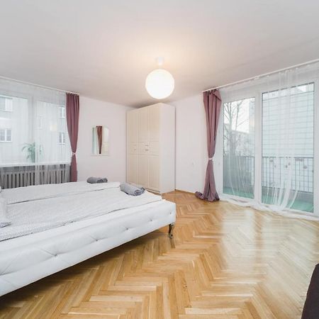 Sunshine Parkside Hideaway - 3 Bedroom - By Upstairs Krakau Buitenkant foto