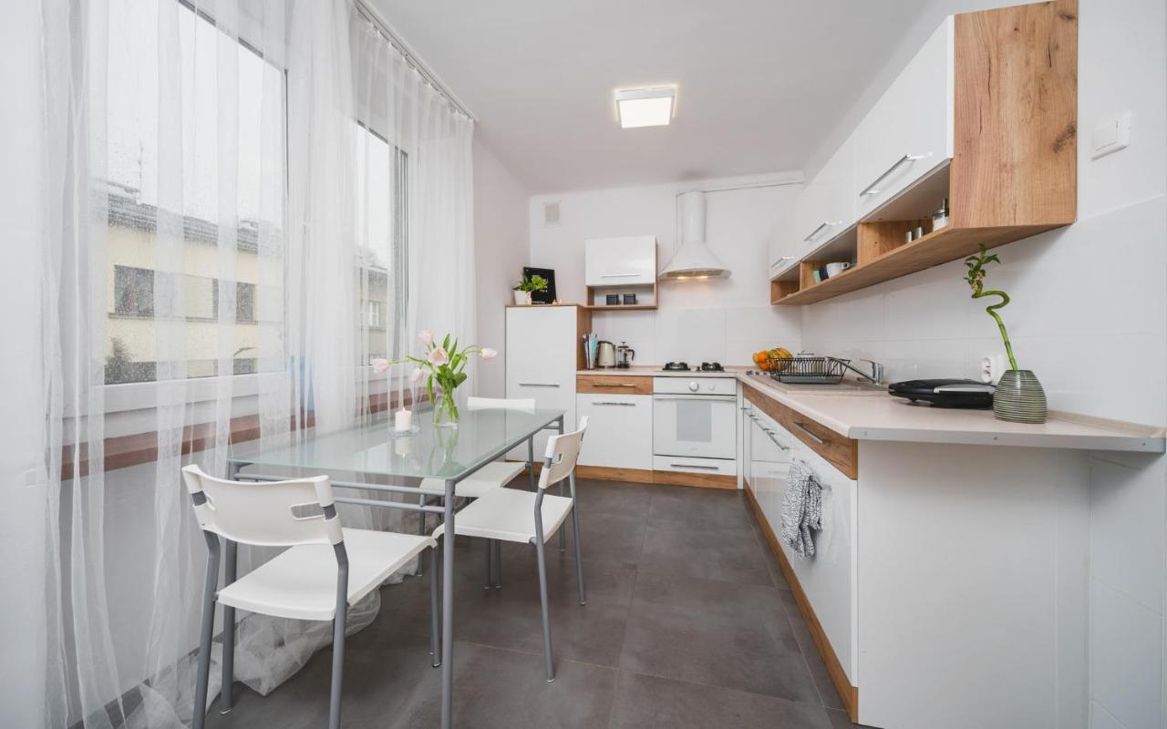 Sunshine Parkside Hideaway - 3 Bedroom - By Upstairs Krakau Buitenkant foto