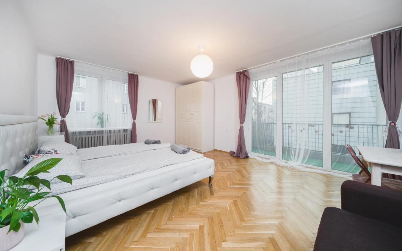 Sunshine Parkside Hideaway - 3 Bedroom - By Upstairs Krakau Buitenkant foto