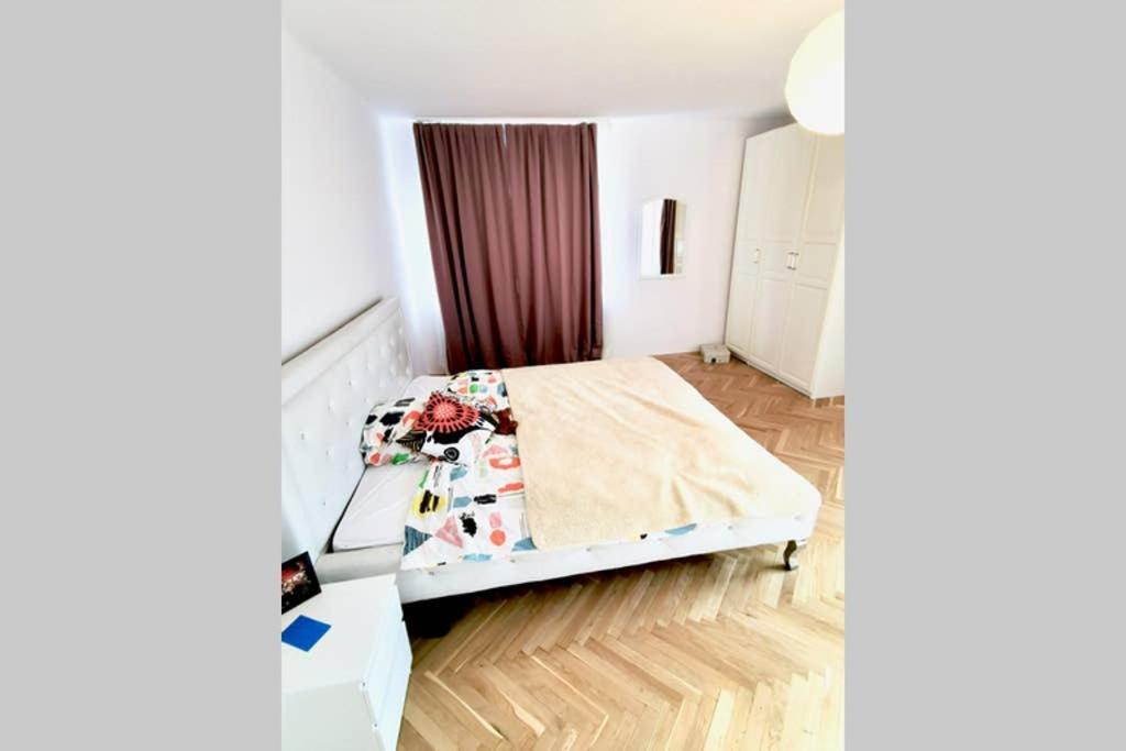 Sunshine Parkside Hideaway - 3 Bedroom - By Upstairs Krakau Buitenkant foto