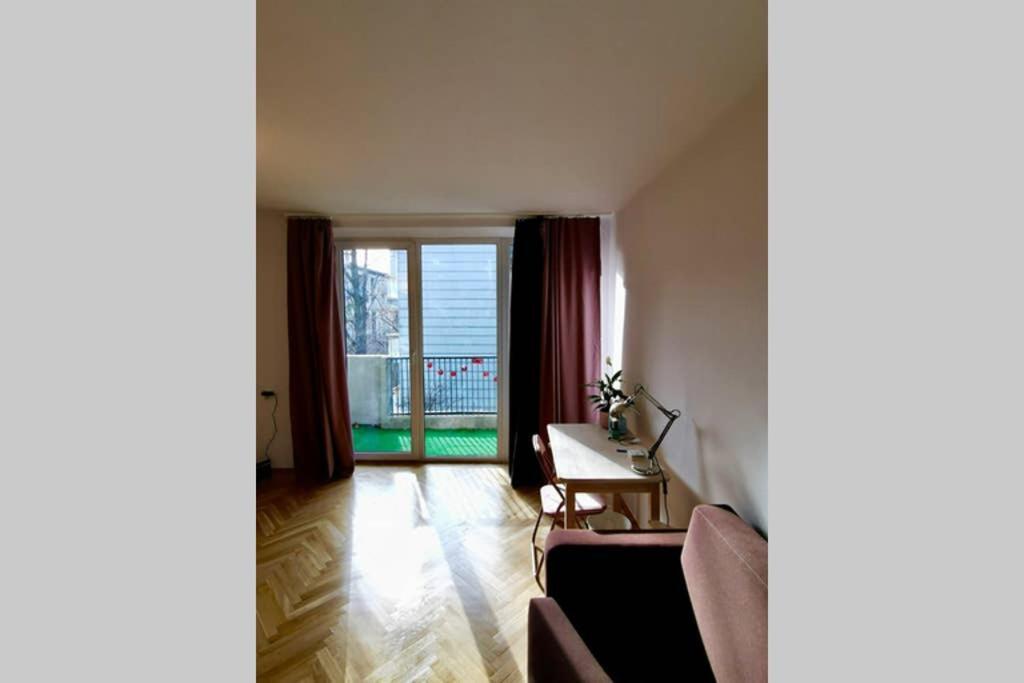 Sunshine Parkside Hideaway - 3 Bedroom - By Upstairs Krakau Buitenkant foto