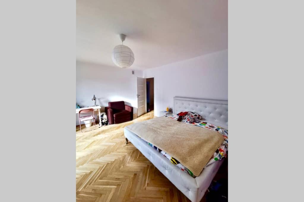 Sunshine Parkside Hideaway - 3 Bedroom - By Upstairs Krakau Buitenkant foto