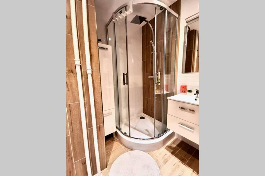Sunshine Parkside Hideaway - 3 Bedroom - By Upstairs Krakau Buitenkant foto